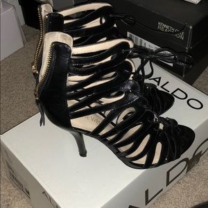 Nine West- laser cut sandals